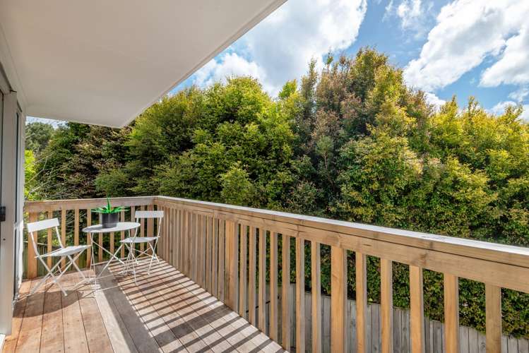 2/54 Stapleford Crescent Browns Bay_4