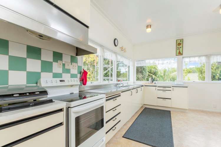 15 Tirimoana Road Te Atatu South_17