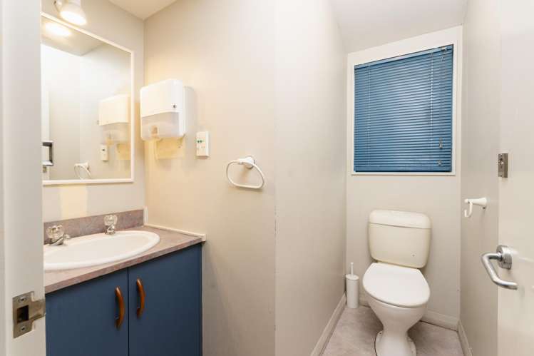 63 Law Street Caversham_18