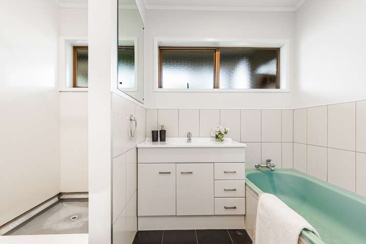 211 Glamorgan Drive Torbay_12