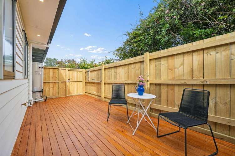 2/92 Titirangi Road_3