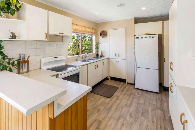 19 Akepiro Place Tawhero_8