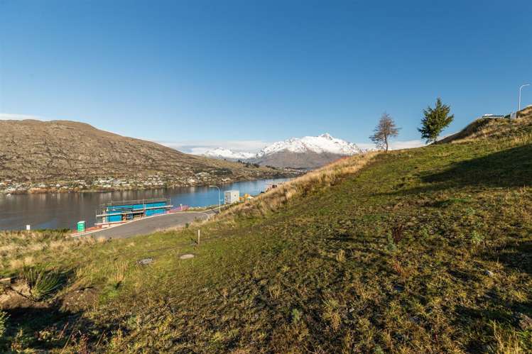 2 Lynch Lane Queenstown Hill_2