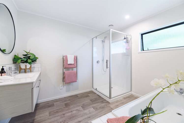 8 Serrata Place Browns Bay_12