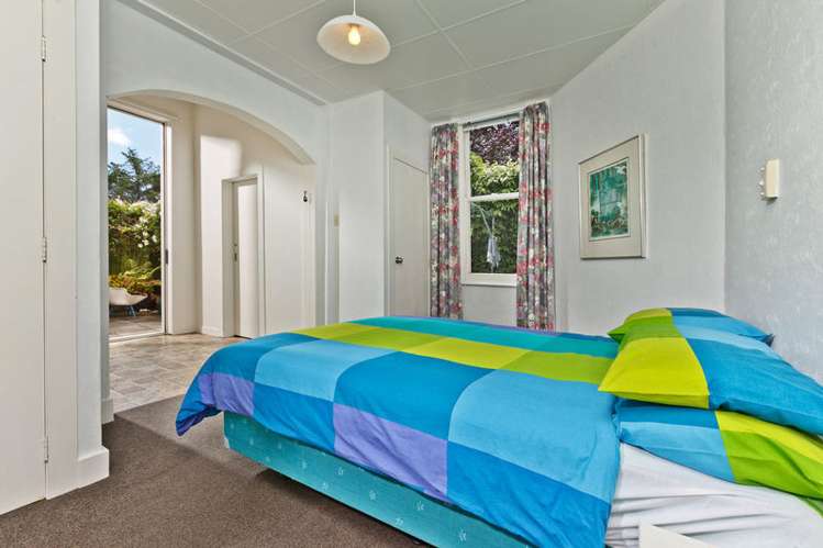 2/140 Calliope Road Stanley Point_17