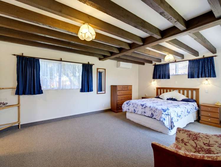 8 Swansea Place Tamatea_11