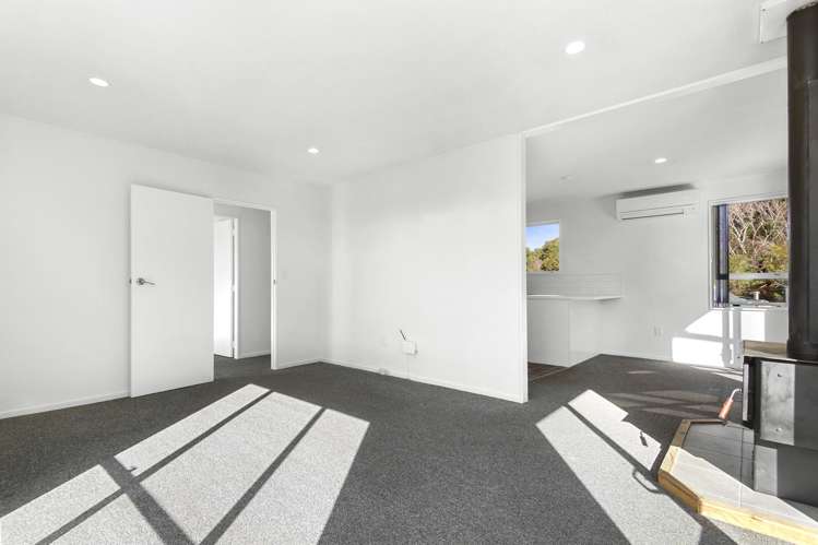 21 Newburn Grove Wainuiomata_7