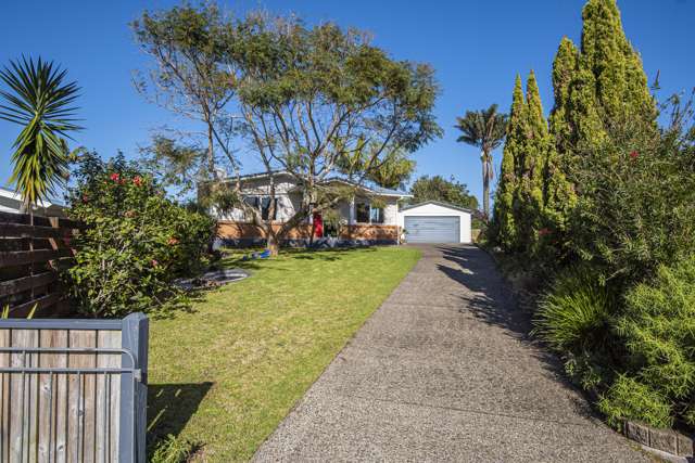 19 Shearwater Street One Tree Point_1