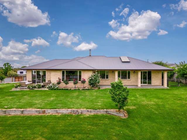 Sweeping views with space to grow
