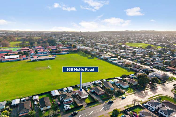 169 Mahia Road Wattle Downs_25