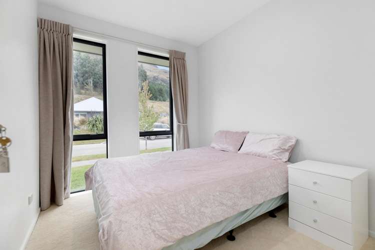 61 Risinghurst Terrace Lower Shotover_10