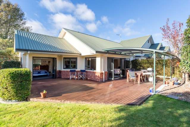 17 Mary Huse Grove Manor Park_2