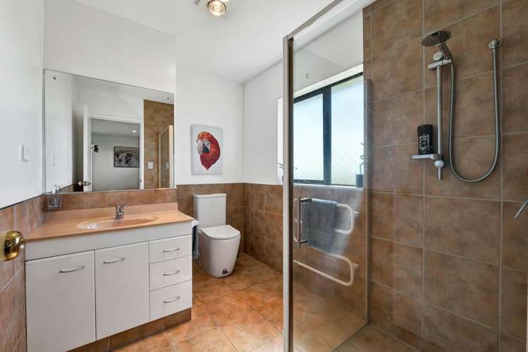 144 Monmouth Road Stratford_20