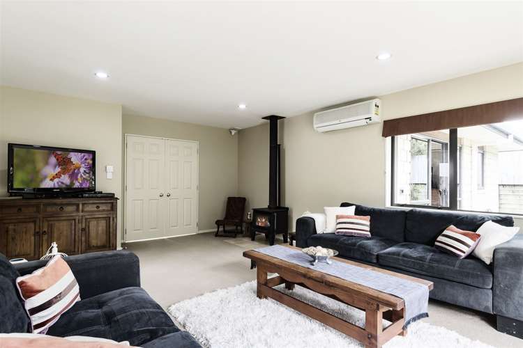 77 Acornia Close Ohauiti_7