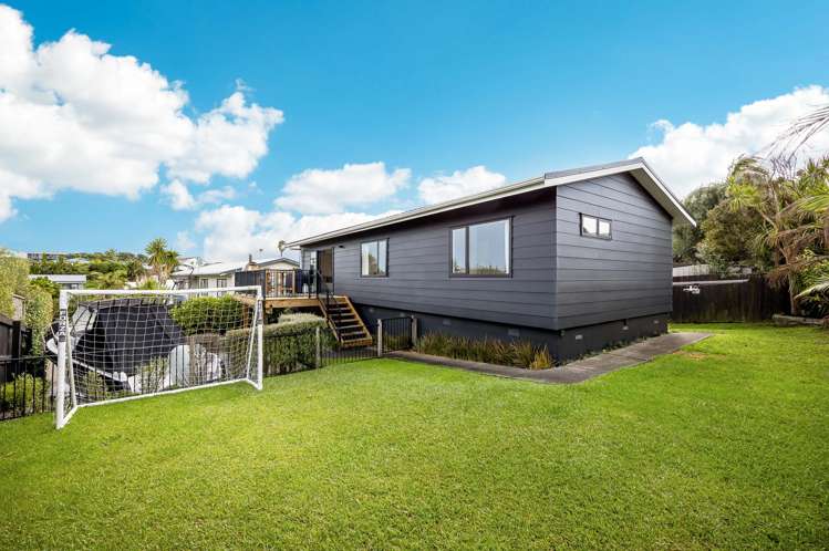 85b Rosario Crescent Red Beach_1