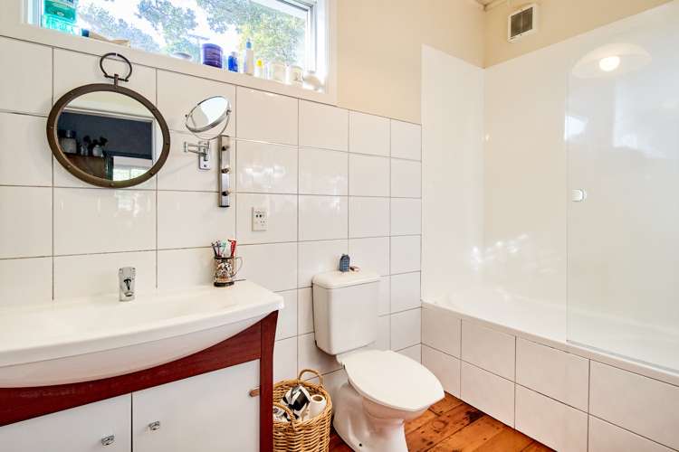 10 Sutherland Crescent Melrose_10