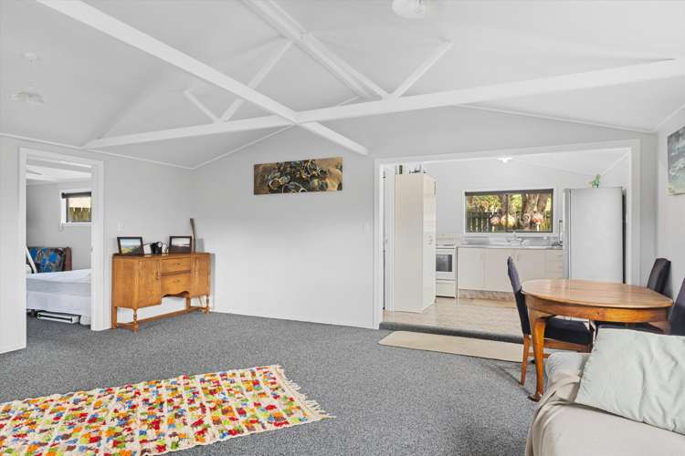 7 Rauparaha Street Marokopa_10