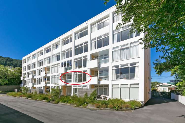 7/4 Claremont Grove Mount Victoria_11