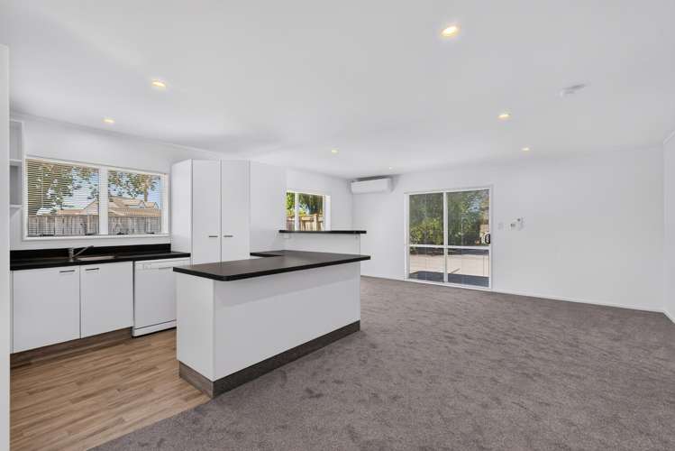 58B Whiting Crescent Greenmeadows_4
