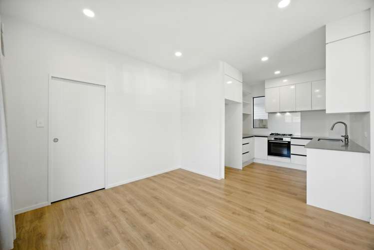 43a Fitzherbert Avenue West Harbour_10