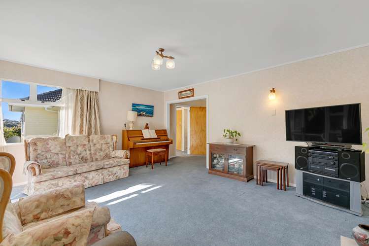 25 Larsen Crescent Tawa_5