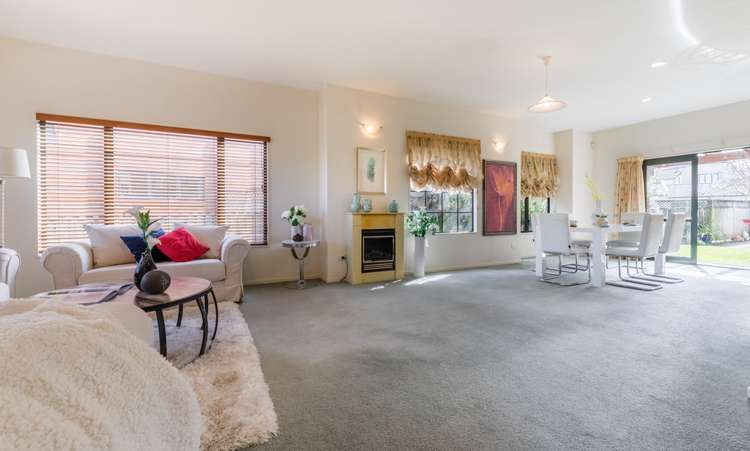 1/8 Tuscany Way Te Atatu Peninsula_11