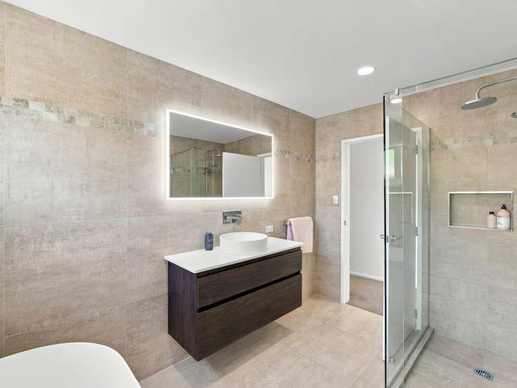 39 Admirals Court Drive Greenhithe_21