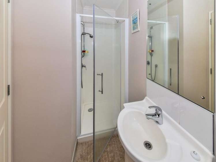 4 Richard Halse Drive Manurewa_9