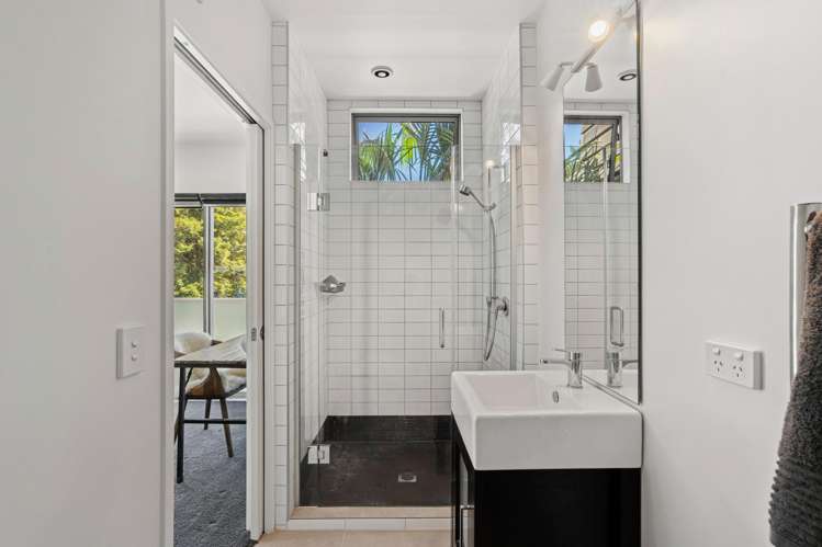 18A Loop Road Kelvin Heights_18