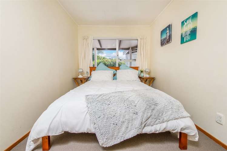 8 Charnley Grove Glenfield_16