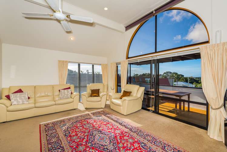 2/21 Seaview Avenue Northcote_7