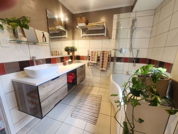 28 Zingaro Place Massey_17