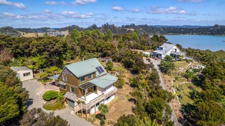 18 Lichen Grove Russell_24