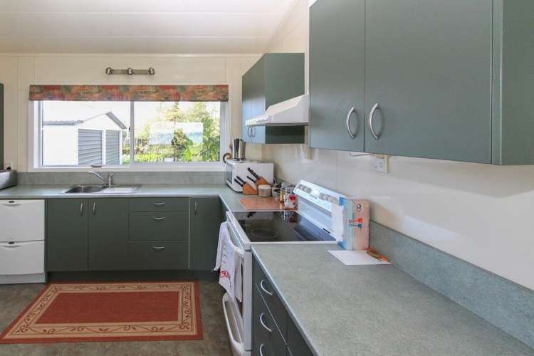 7 Cooper Avenue Holdens Bay_15