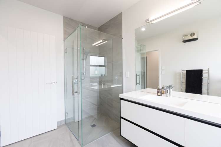 12 Ruahine Road Poraiti_16