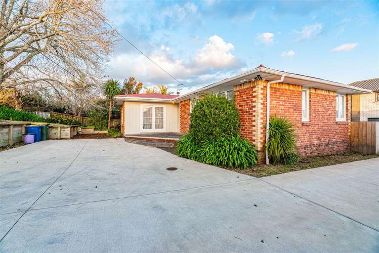 16 Toru Street Te Atatu Peninsula_13