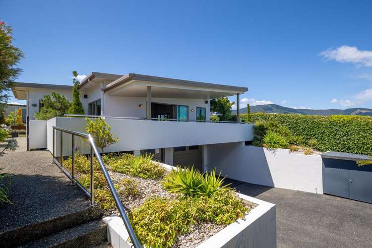 355 Princes Drive Britannia Heights_31