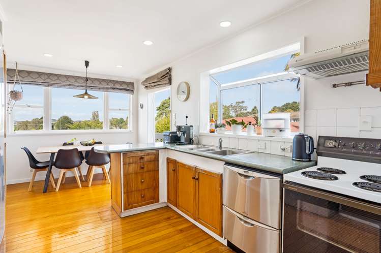 7 Cron Avenue Te Atatu South_14