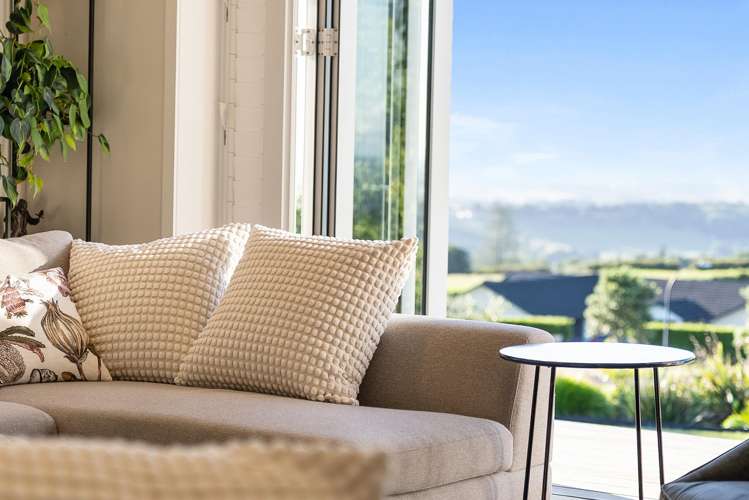 22 Lawrence Carter Drive Bombay_19