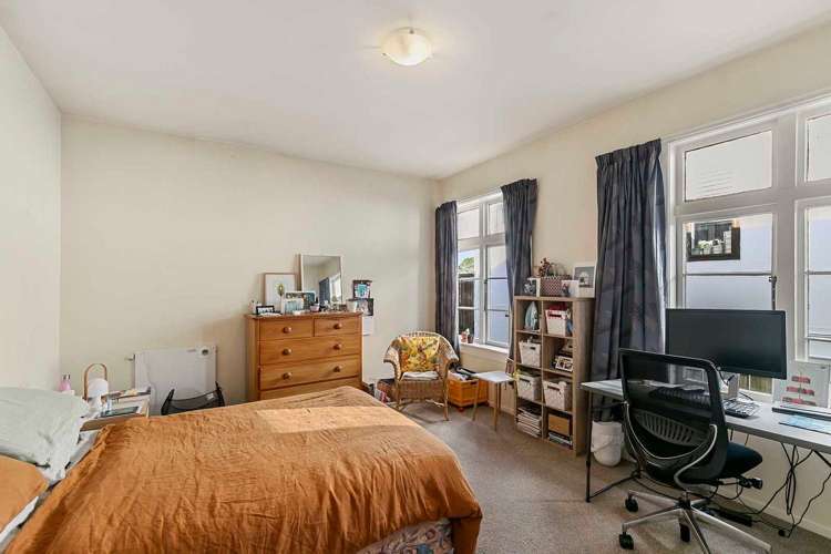 91A Queens Drive Lyall Bay_5