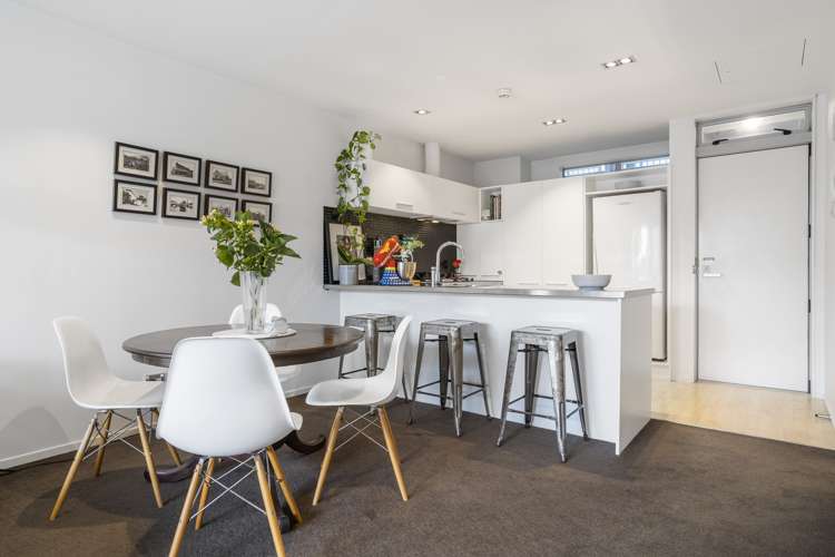 4u/435 New North Road Kingsland_2