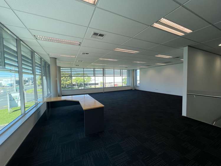 16 Highbrook Drive East Tamaki_8