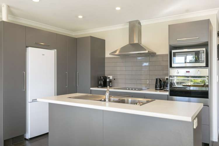 10 Loloma Way Wharewaka_16