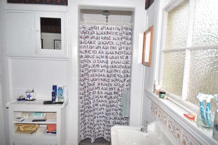 61 Louisa Street Gladstone_9