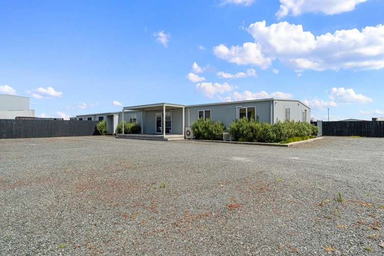 15-17 Manchester Place Te Rapa_17