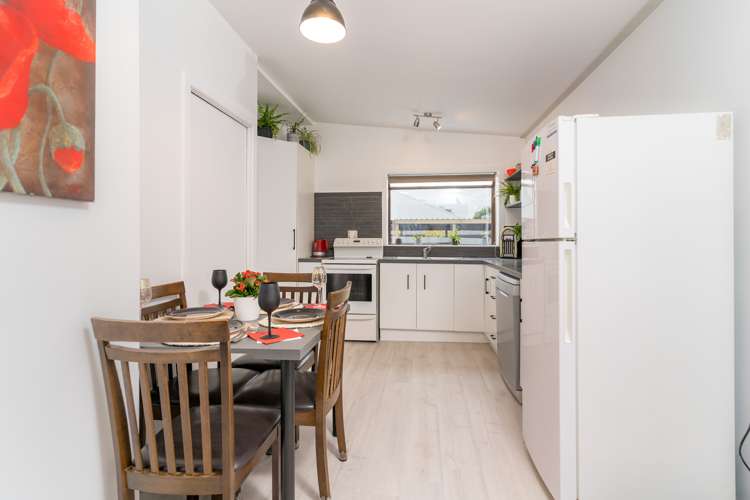 34 Baker Street Caversham_15