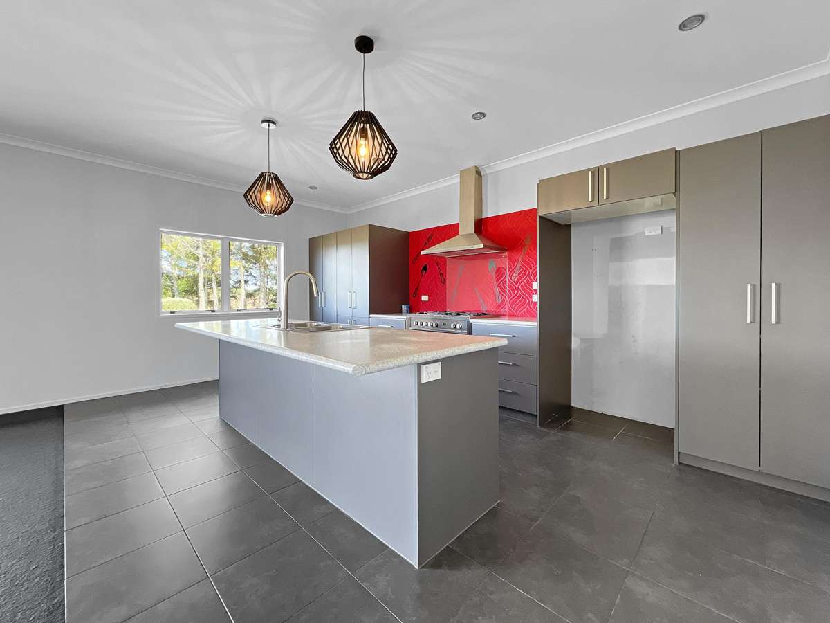 222 Rendall Road_5