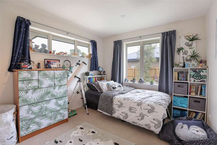 2 Goldrich Grove Netherby_12