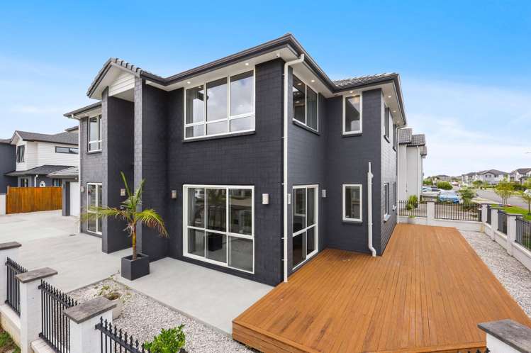 19 Horsefields Drive Flat Bush_34