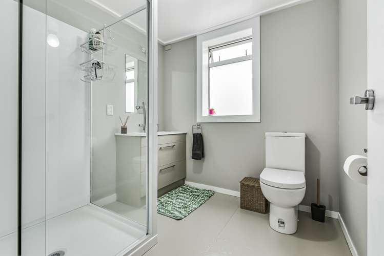 29 Kakanui Avenue Hillcrest_21